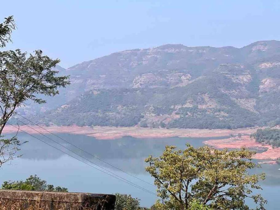 Endora - A Fully Equipped Lake-facing 3bhk Lavasa
